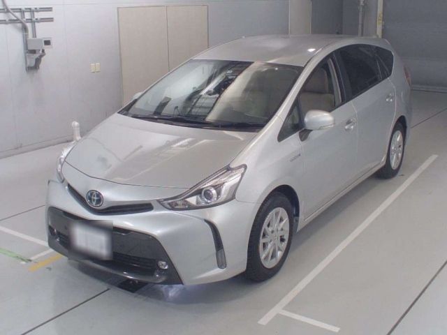 36598 Toyota Prius alpha ZVW40W 2016 г. (CAA Chubu)